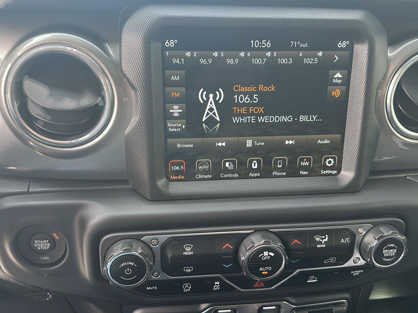 Used 2021 Jeep Gladiator Overland AWD/4WD image 25