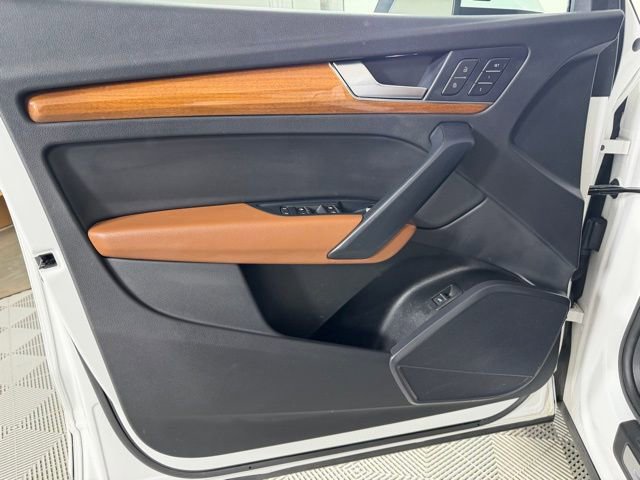 Used 2023 Audi Q5 2.0T Premium w/ Convenience Package image 20