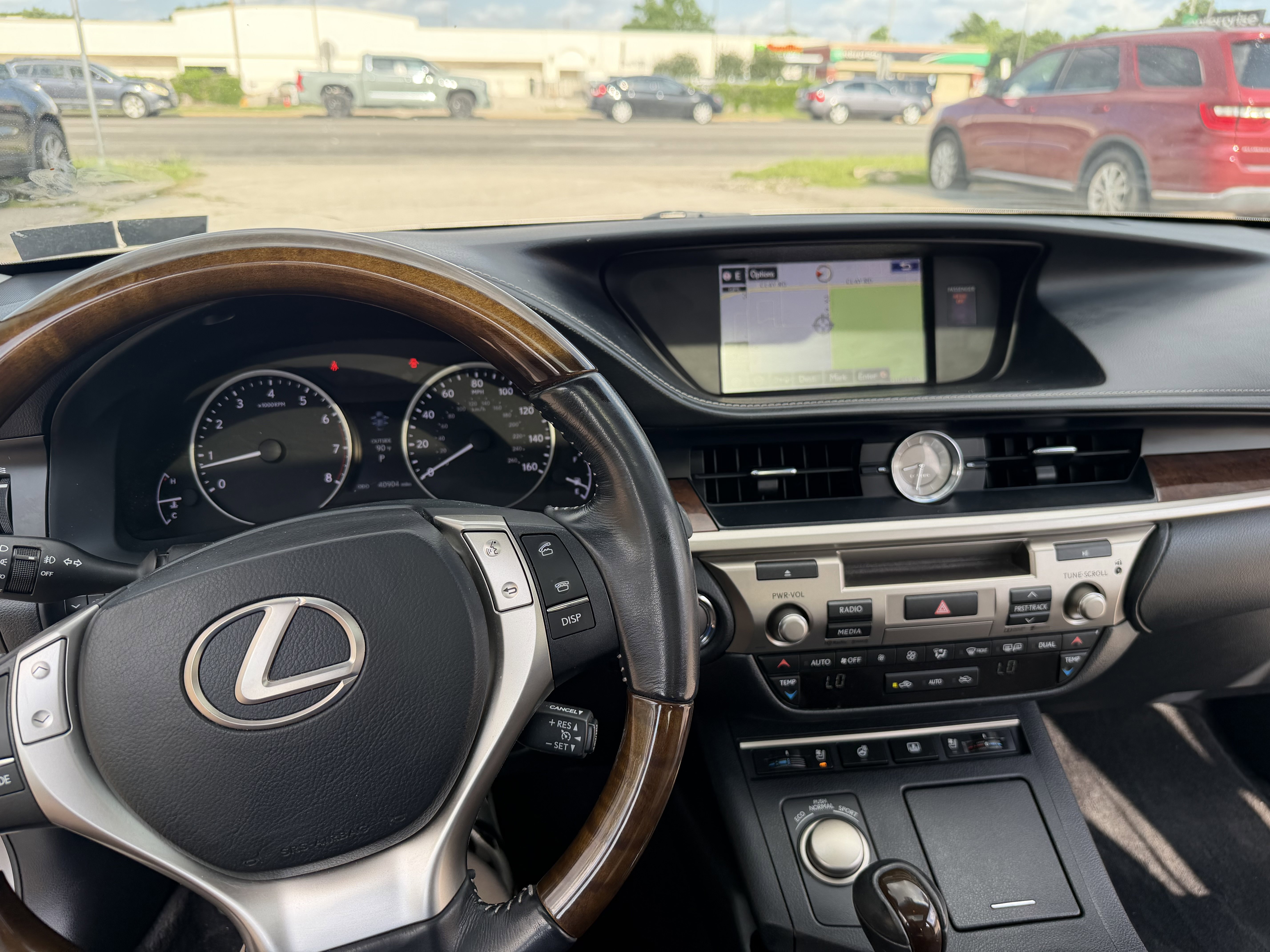 Used 2015 Lexus ES 350 w/ Luxury Package FWD image 25