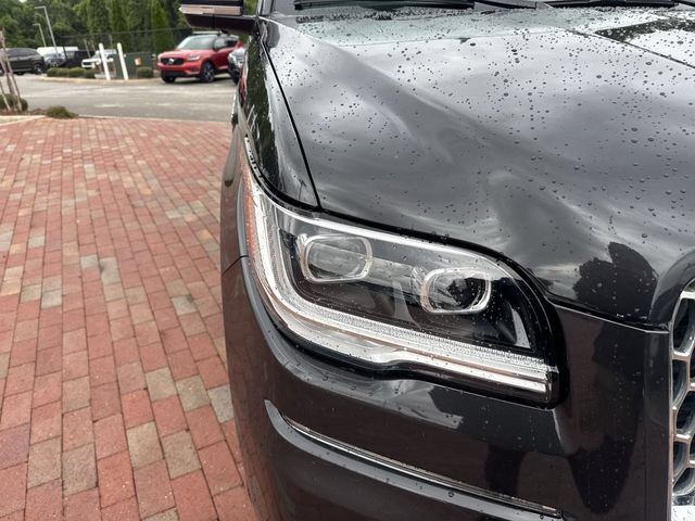 Used 2022 Lincoln Navigator Reserve AWD/4WD image 20
