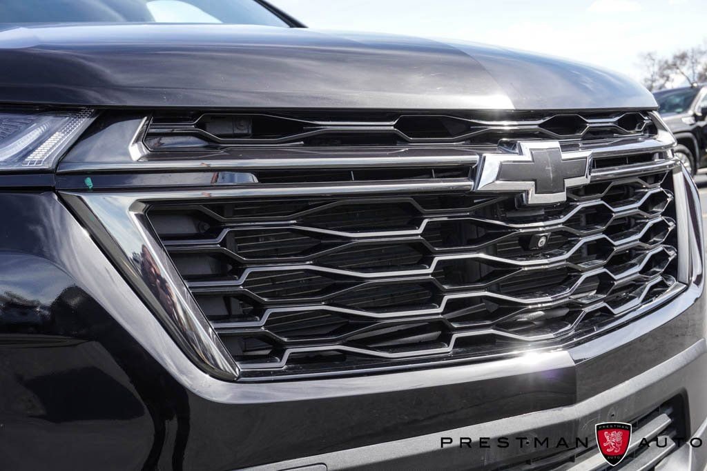 Used 2022 Chevrolet Traverse Premier w/ Redline Edition image 16