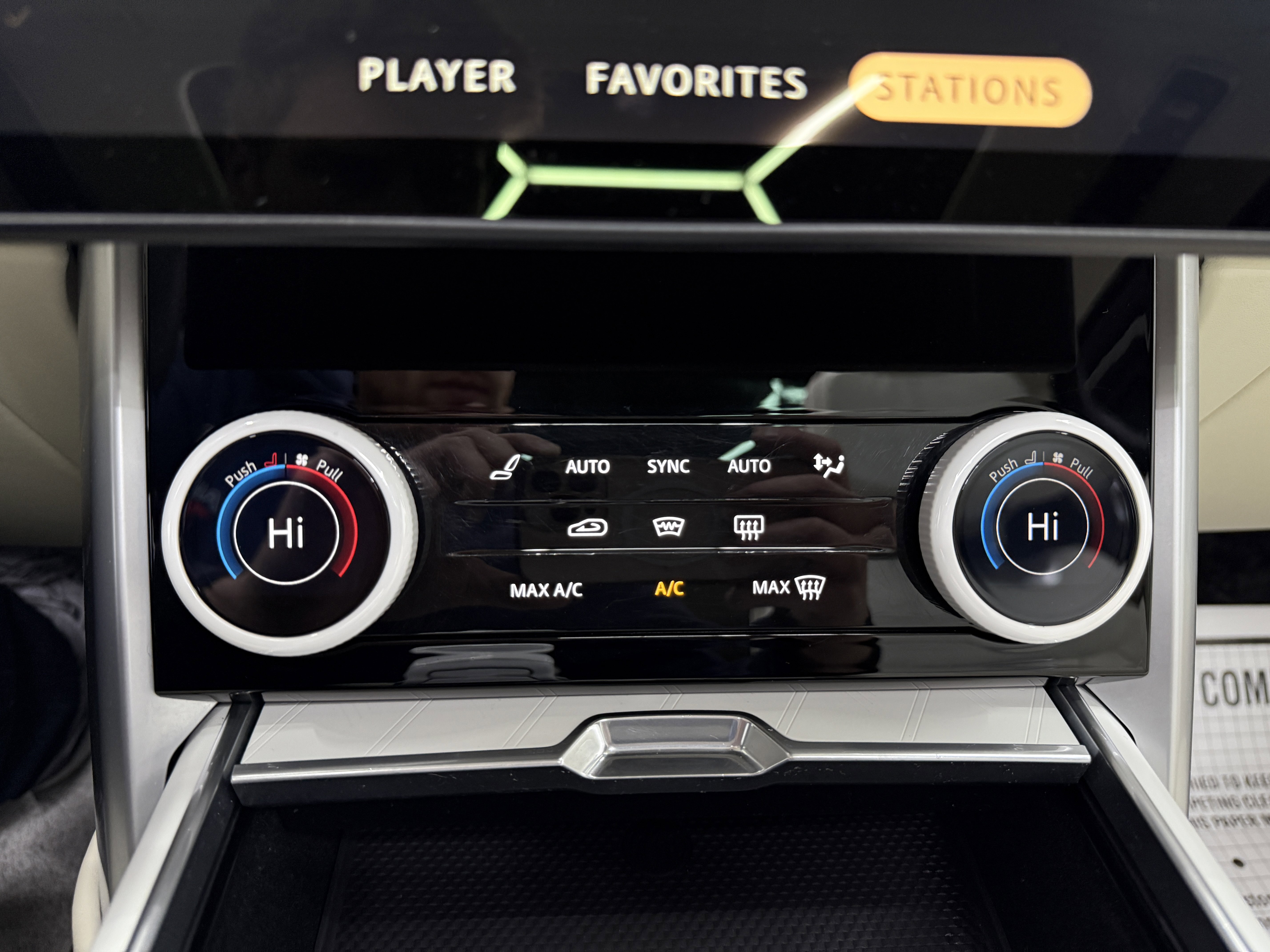 Used 2023 Land Rover Range Rover SV image 26