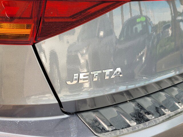 Used 2019 Volkswagen Jetta R-Line image 10