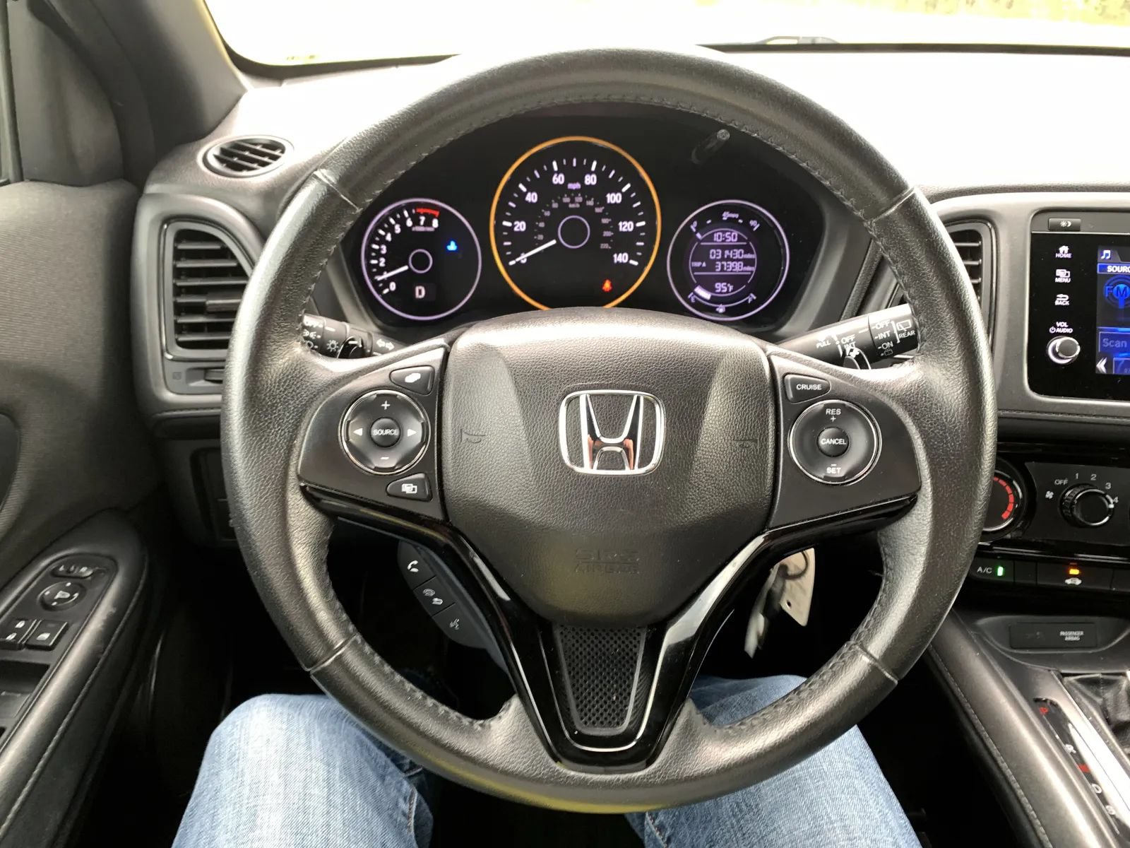 Used 2021 Honda HR-V Sport image 11