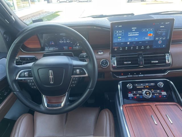 Certified 2024 Lincoln Navigator L Reserve AWD/4WD image 17