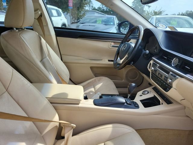 Used 2014 Lexus ES 350 350 w/ Luxury Package image 32