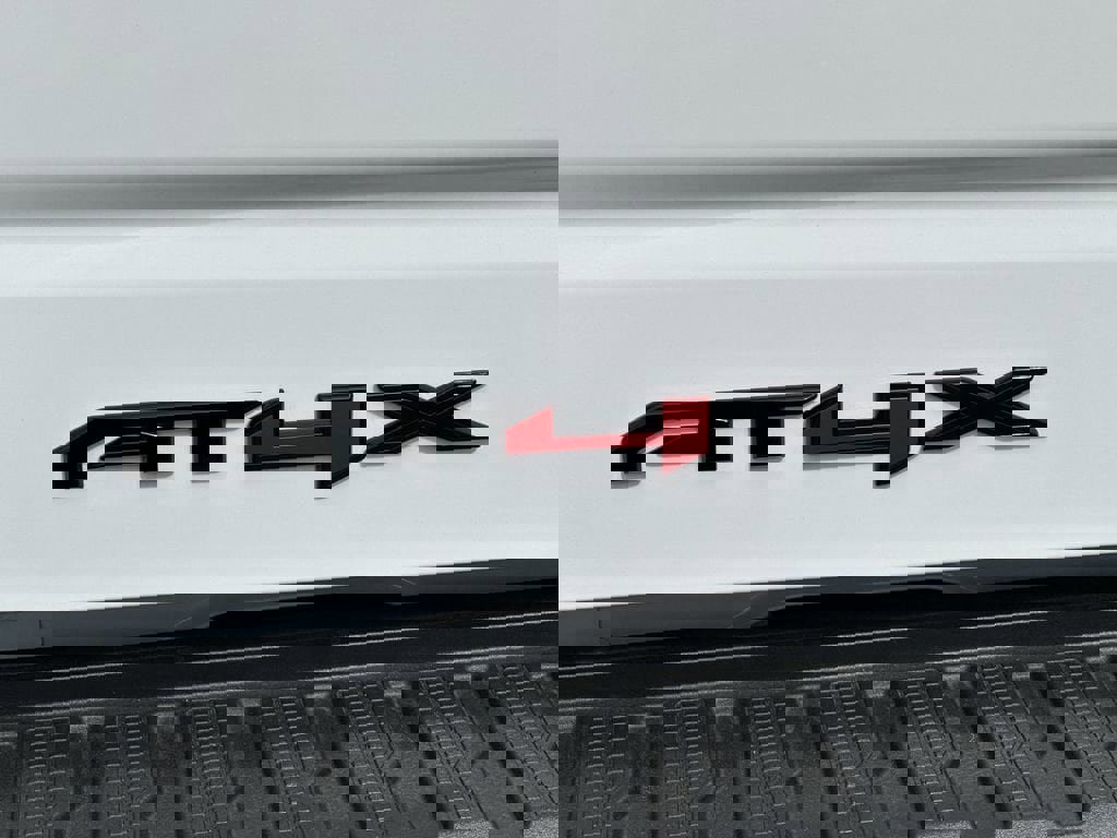 Used 2025 GMC Sierra 1500 AT4X image 33