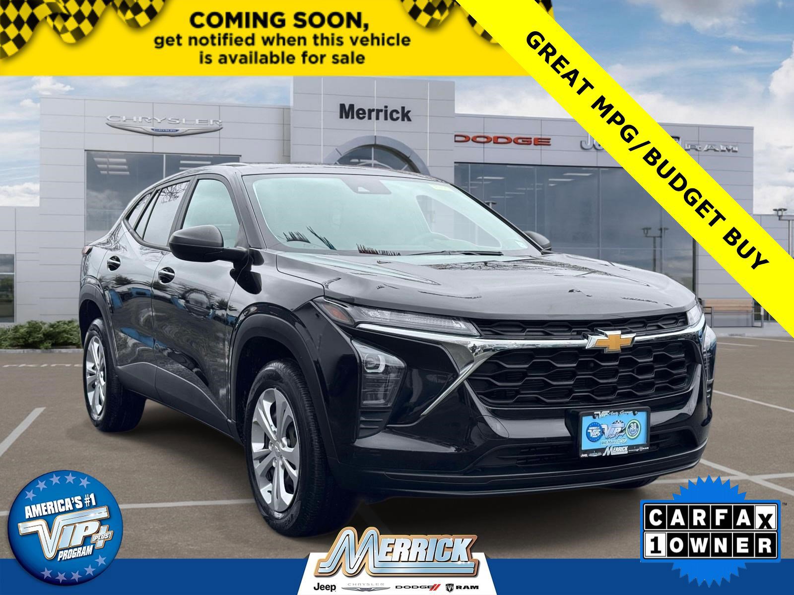 Used 2024 Chevrolet Trax LS FWD image 1