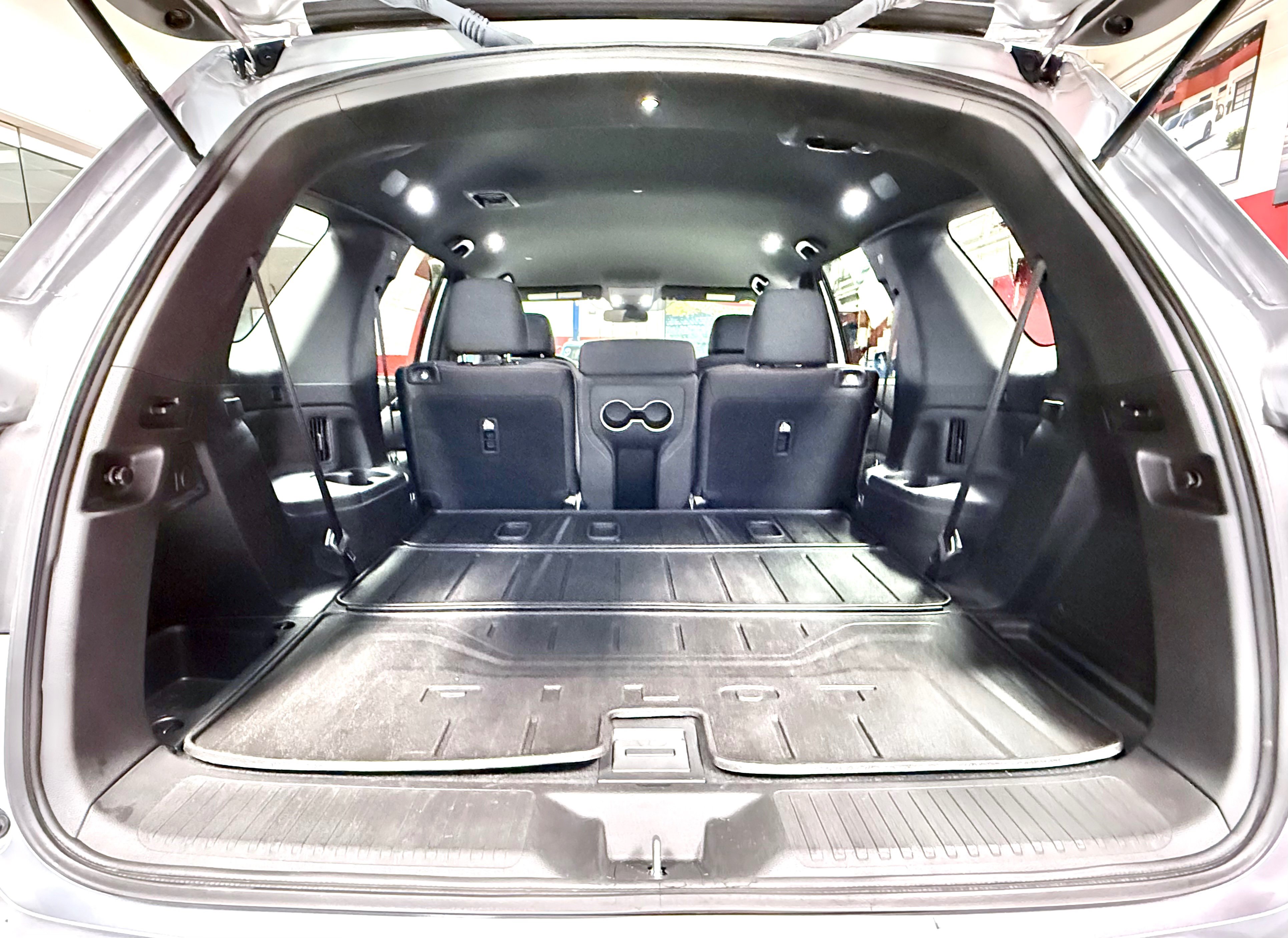 Used 2023 Honda Pilot Sport image 7