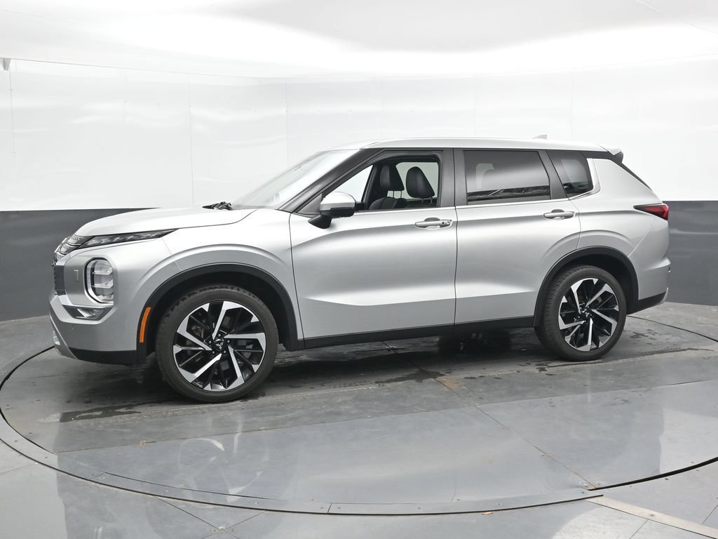 Used 2024 Mitsubishi Outlander SE AWD/4WD image 9