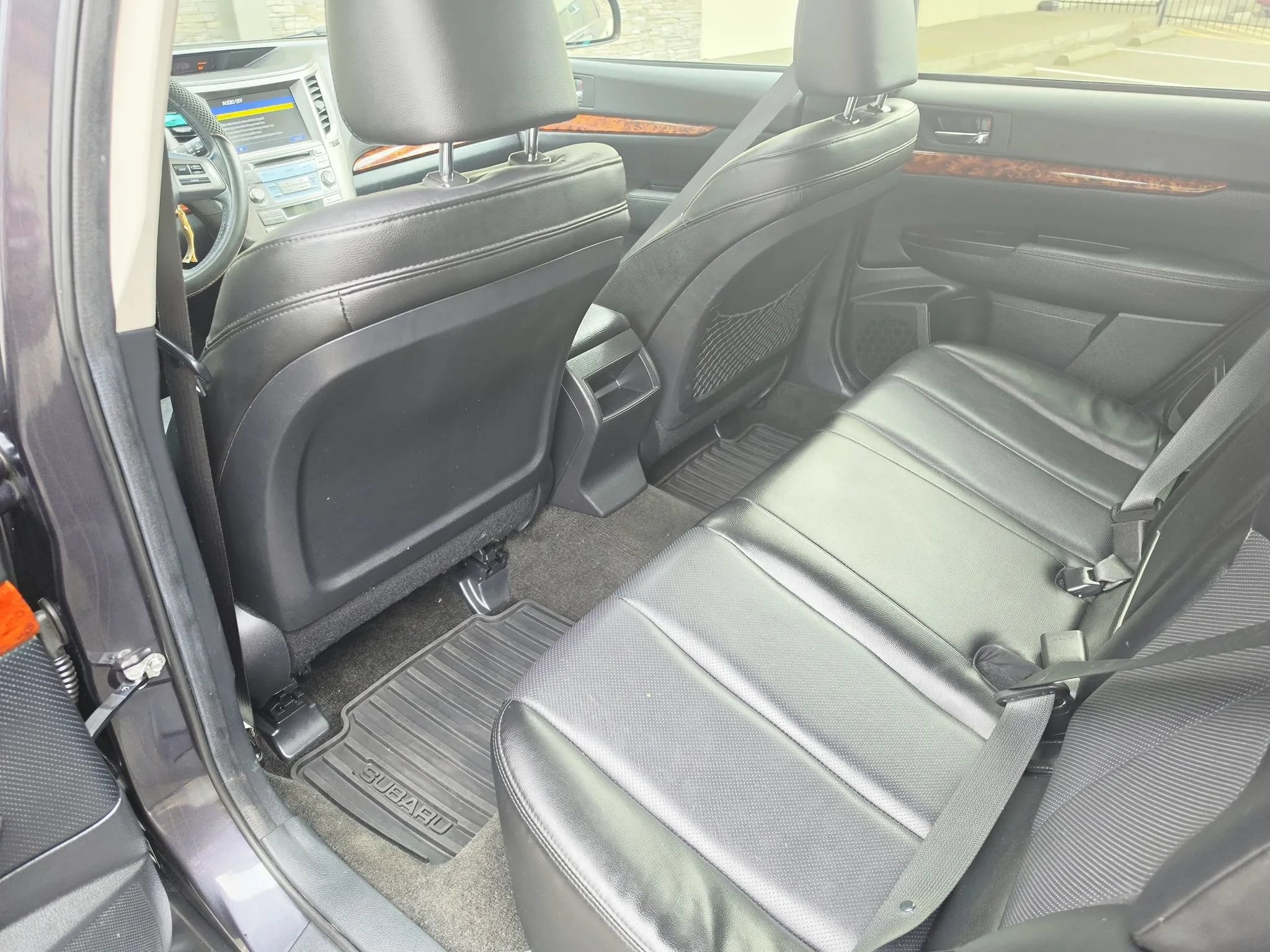 Used 2012 Subaru Outback 2.5i Limited AWD/4WD image 10