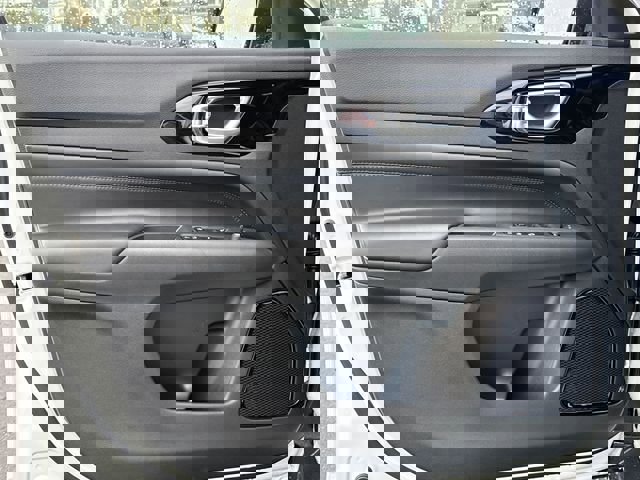 New 2026 Jeep Compass Latitude image 18