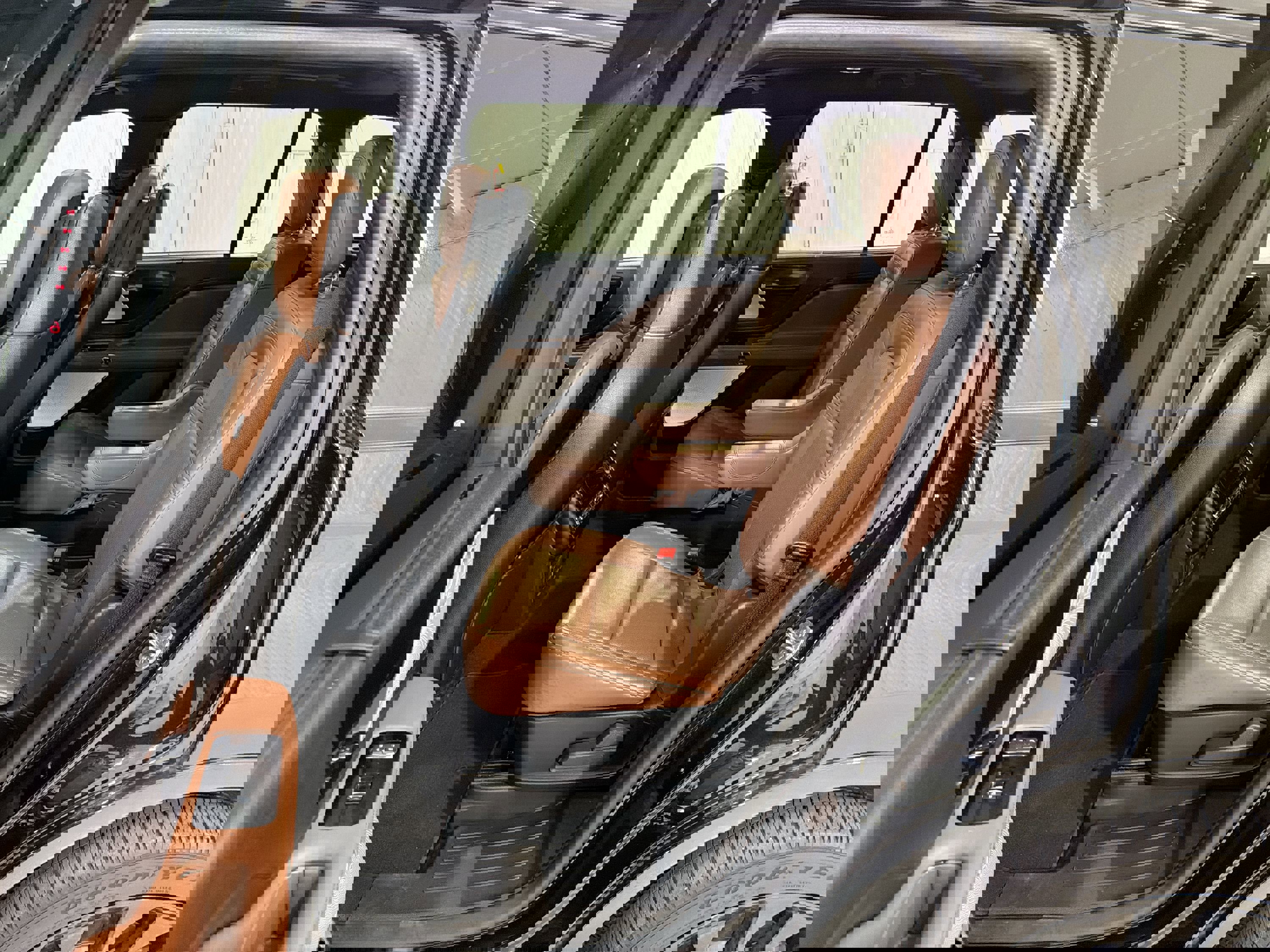 Used 2023 Lincoln Aviator Reserve w/ Equipment Group 201A image 25