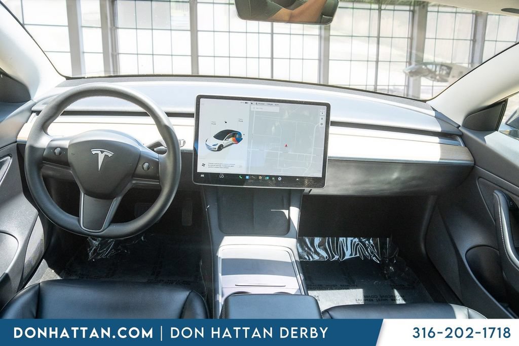 Used 2021 Tesla Model 3 Standard Range Plus RWD image 3