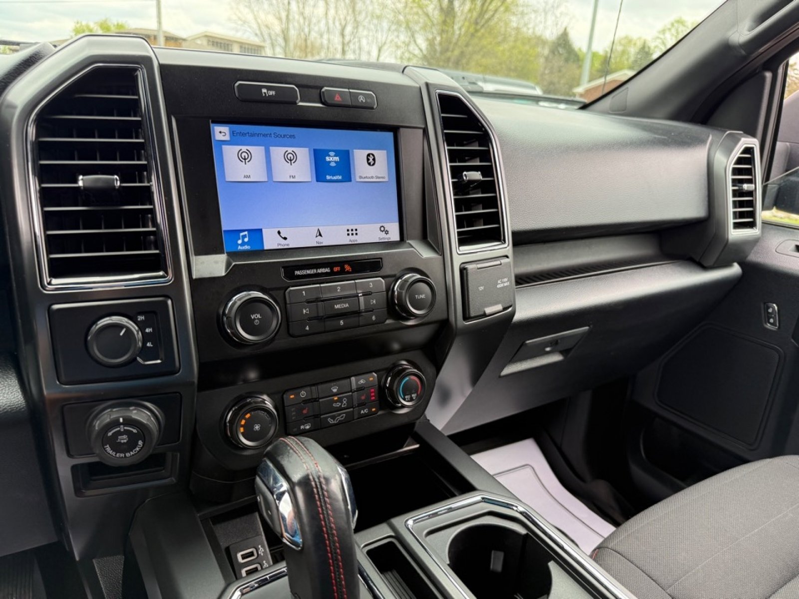 Used 2019 Ford F150 XLT w/ Equipment Group 302A Luxury AWD/4WD image 12