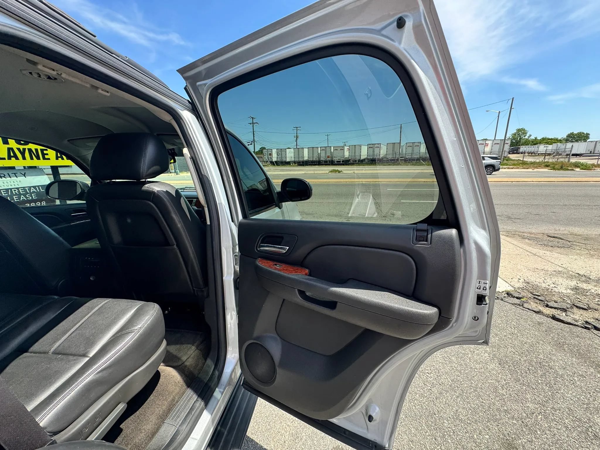 Used 2013 Chevrolet Tahoe LT AWD/4WD image 15