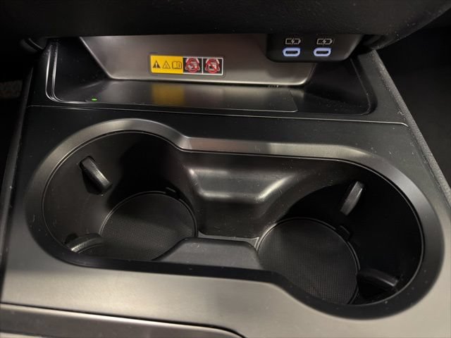 Used 2025 Lexus UX 300h AWD w/ Accessory Package (Z1) image 19