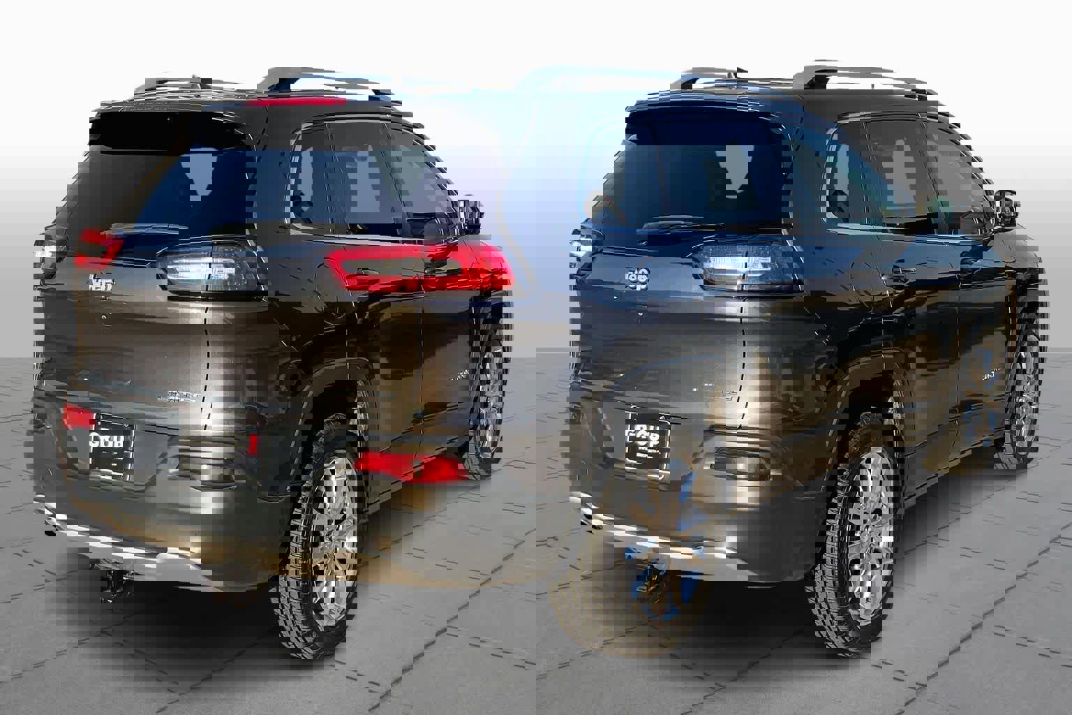 Used 2017 Jeep Cherokee Limited image 13