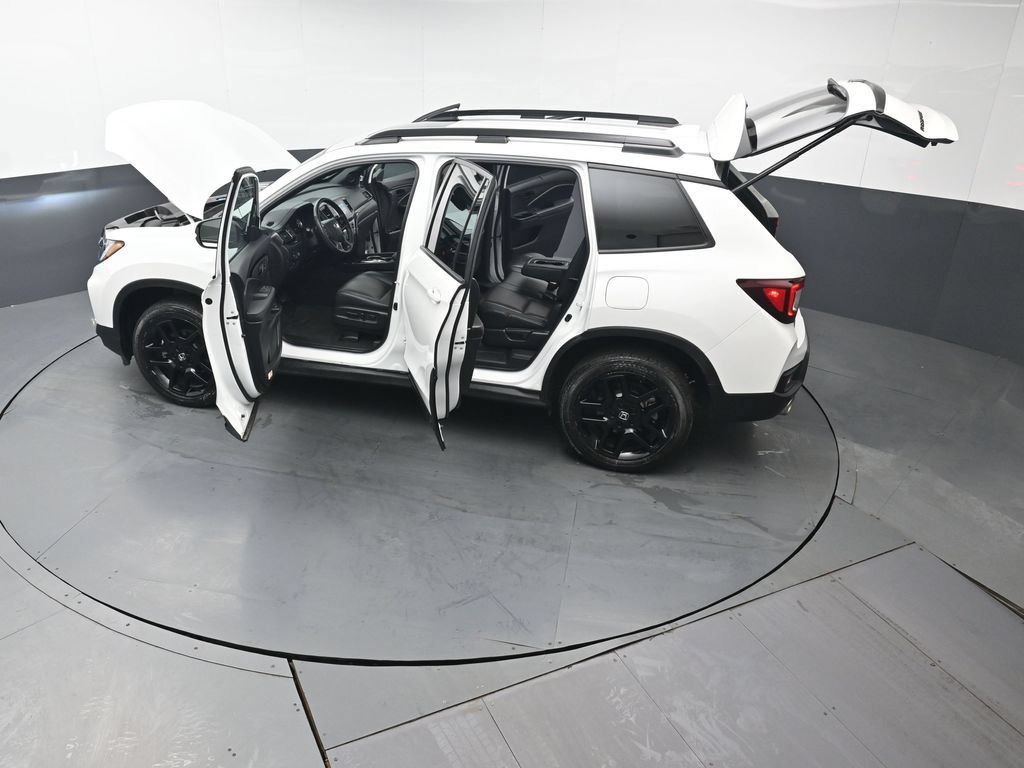 Certified 2024 Honda Passport Black Edition image 47
