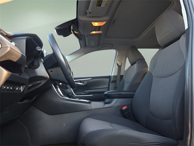 Used 2019 Toyota RAV4 XLE image 9