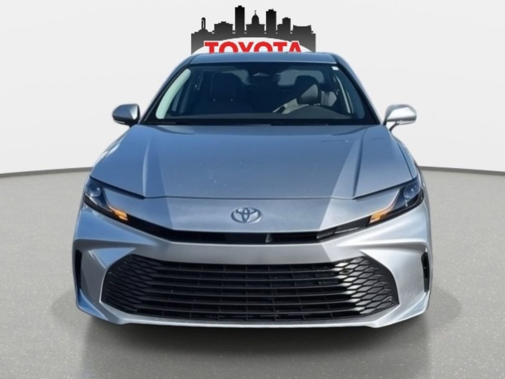Used 2025 Toyota Camry LE image 8