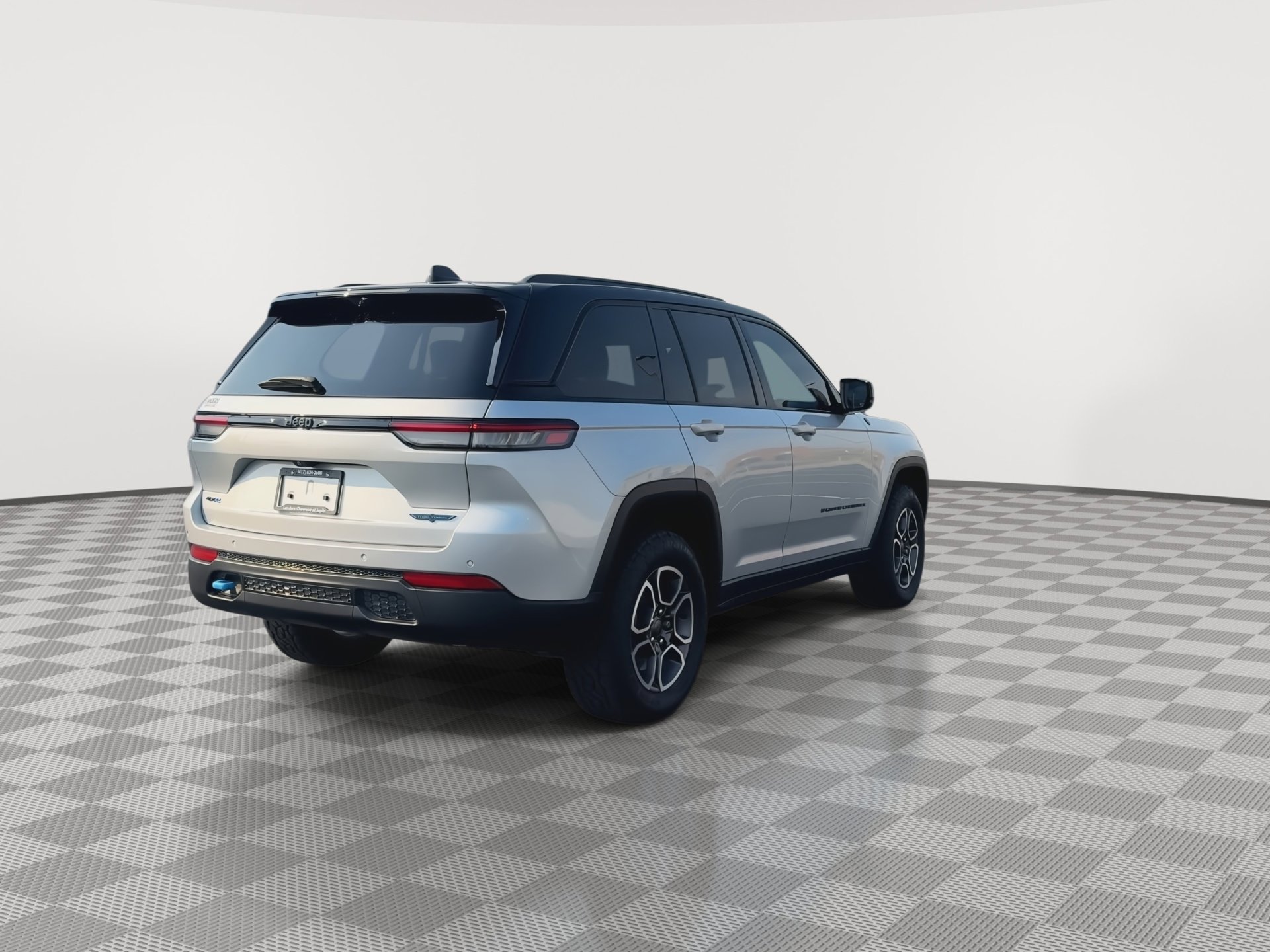 Used 2022 Jeep Grand Cherokee Trailhawk w/ Luxury Tech Group III image 8