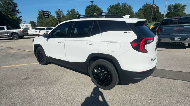 Used 2023 GMC Terrain SLT w/ Tech Package FWD image 6