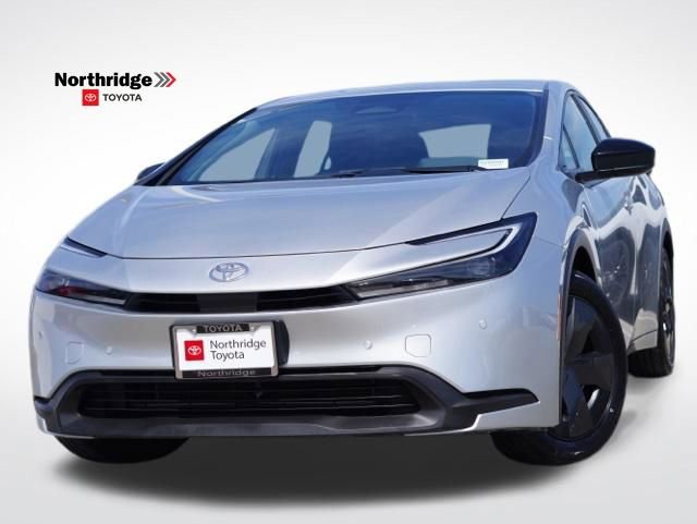 Used 2024 Toyota Prius LE image 1