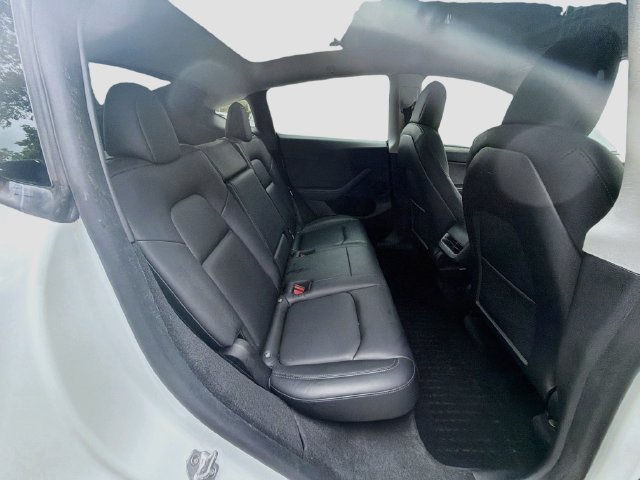 Used 2022 Tesla Model Y Performance AWD/4WD image 27