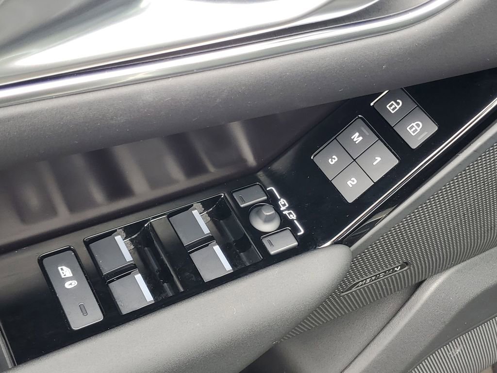 Used 2026 Land Rover Range Rover Velar Dynamic SE AWD/4WD image 9