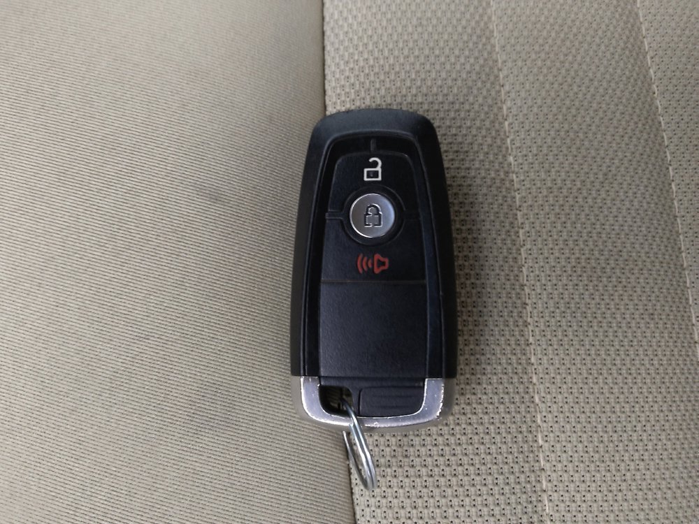 Used 2017 Ford Edge SE FWD image 32