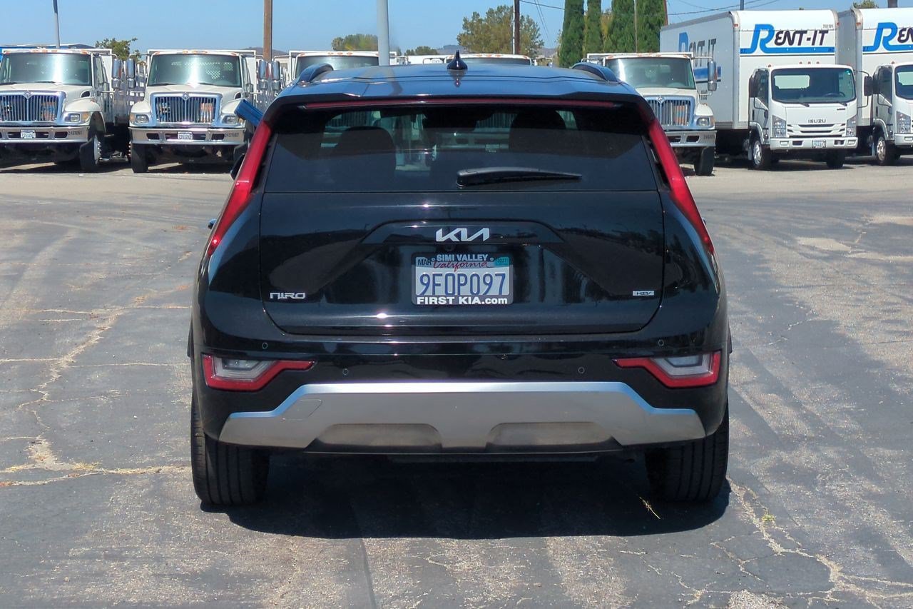 Certified 2023 Kia Niro SX Touring FWD image 7