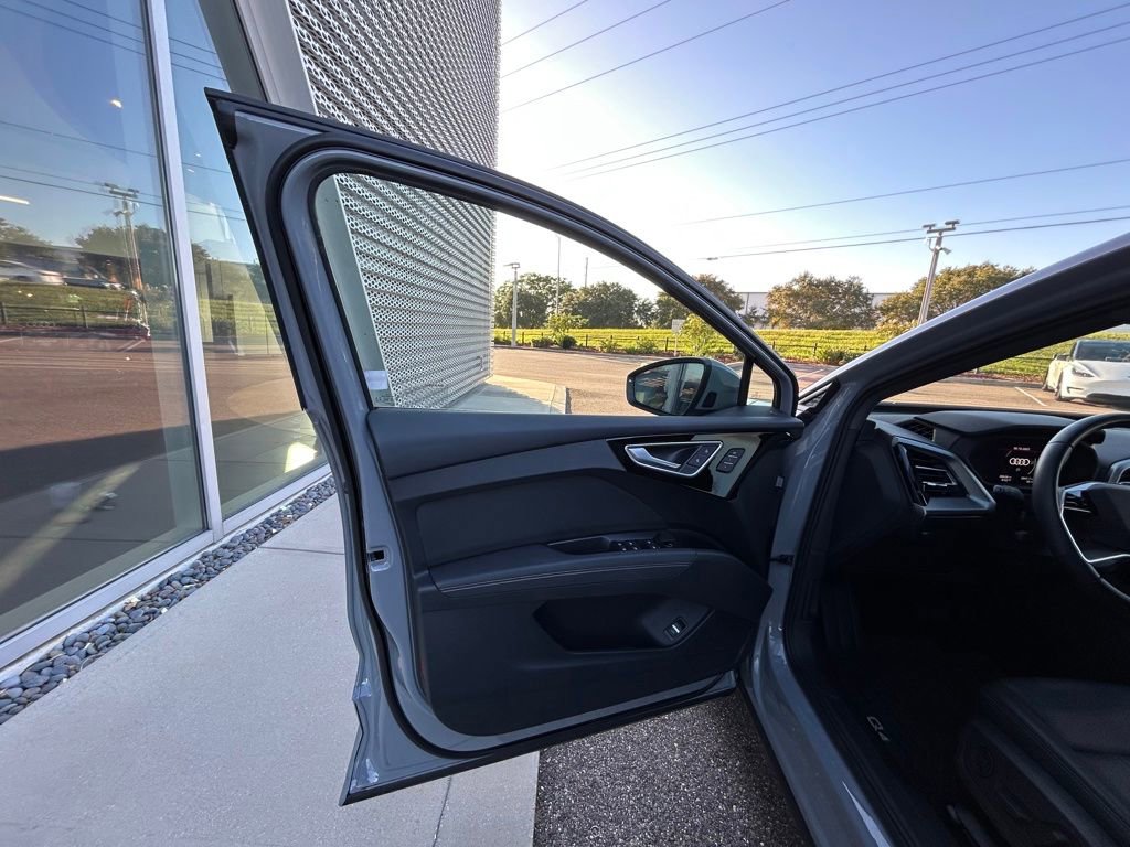 Used 2023 Audi Q4 e-tron Premium Plus w/ Premium Plus image 63