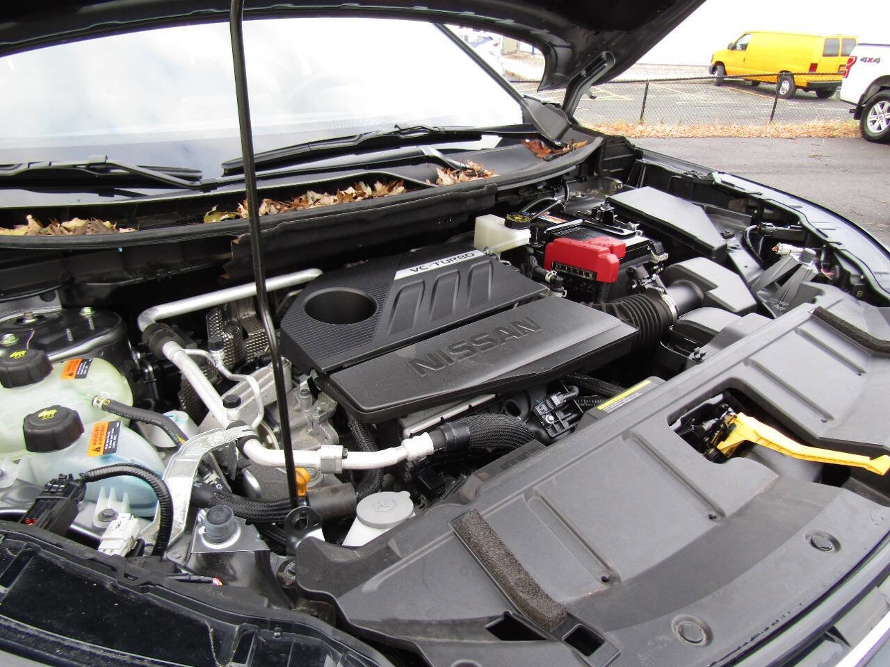 Used 2025 Nissan Rogue SV image 31