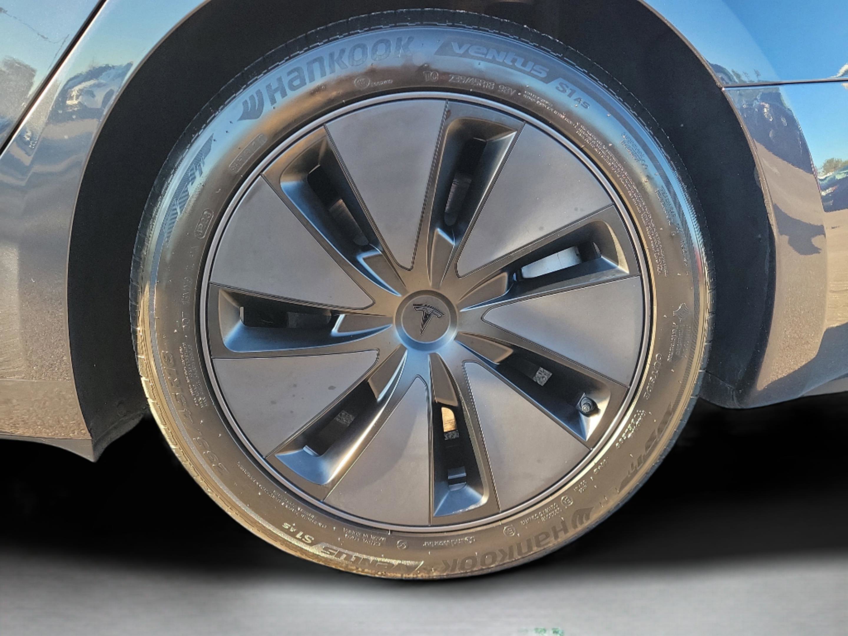 Used 2024 Tesla Model 3 image 35