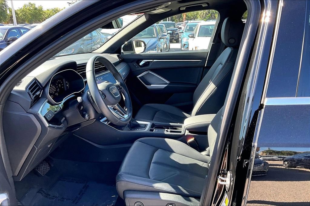 Certified 2025 Audi Q3 2.0T Premium w/ Convenience Package AWD/4WD image 21
