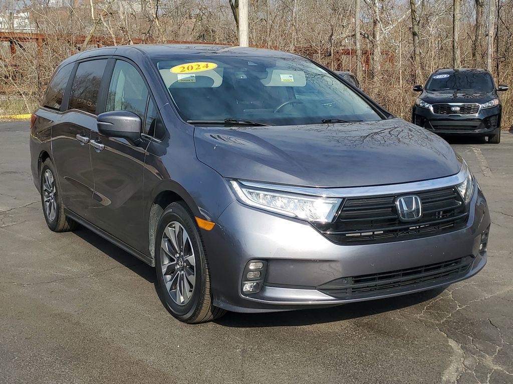 Used 2024 Honda Odyssey EX-L image 2