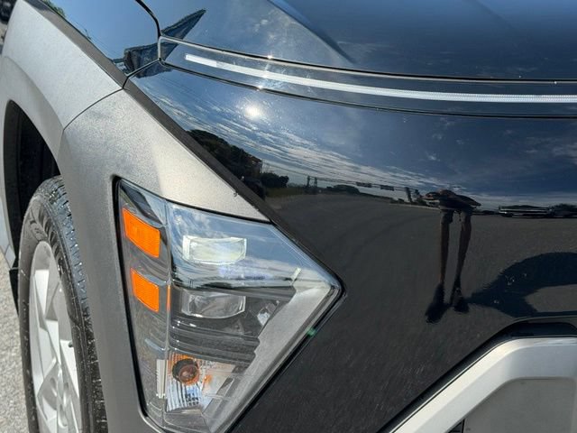 Used 2024 Hyundai Kona SE AWD/4WD image 16