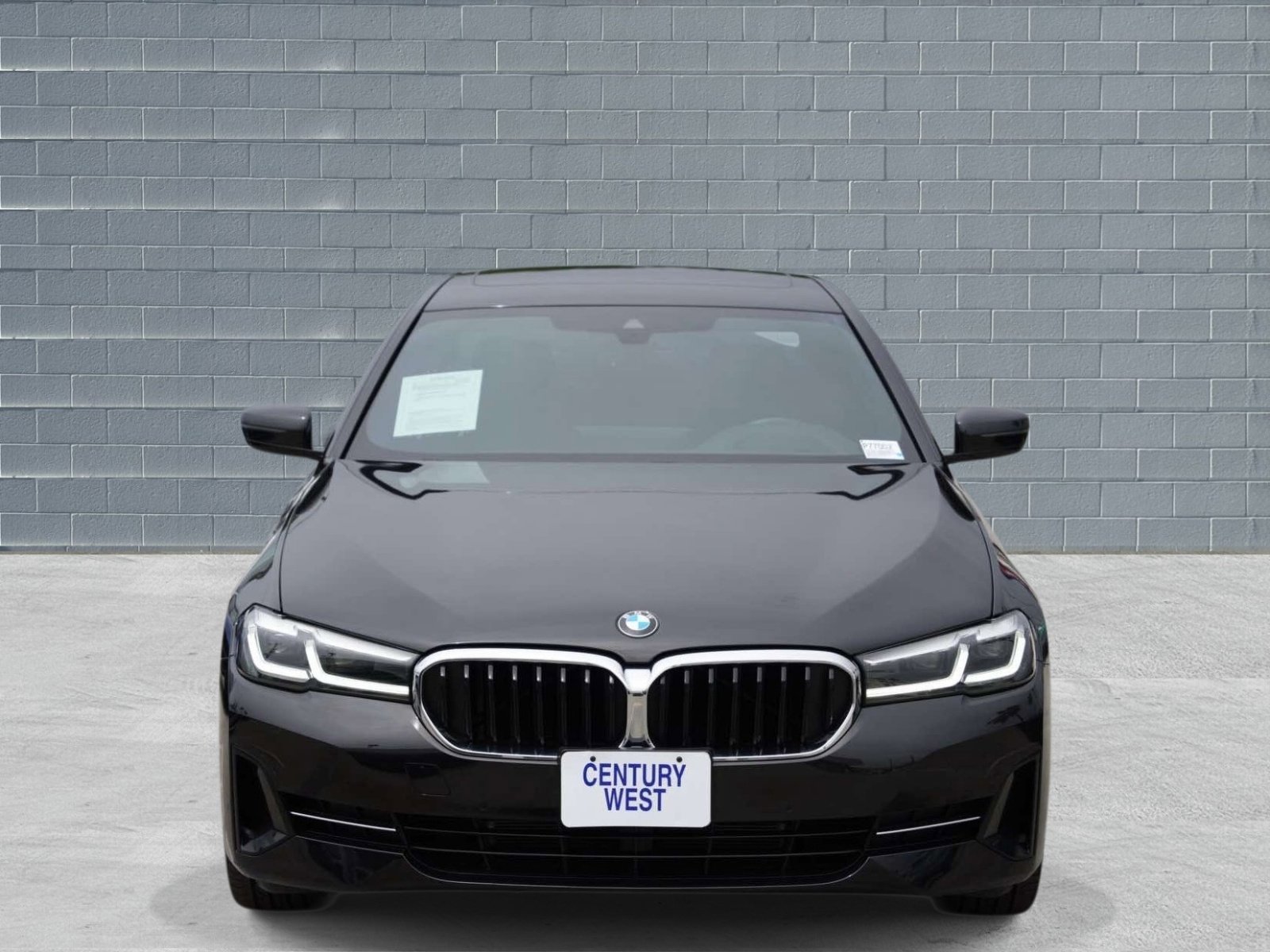 Used 2022 BMW 530i w/ Premium Package RWD image 2