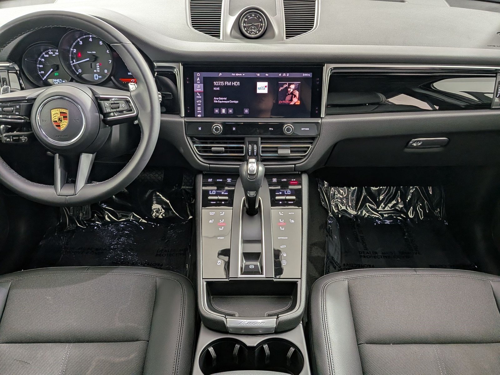 Certified 2023 Porsche Macan AWD/4WD image 20