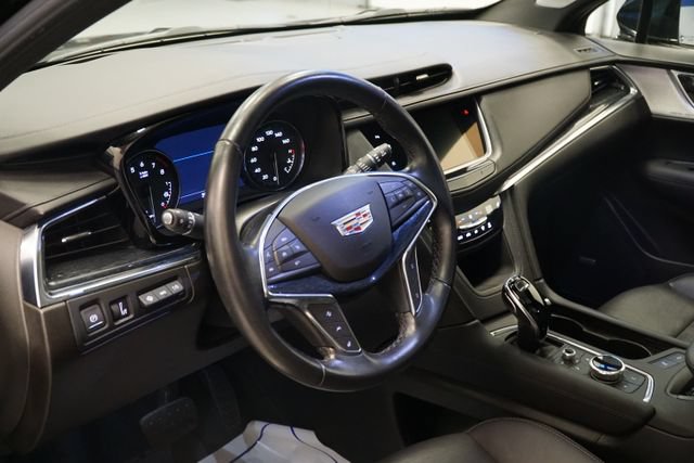 Used 2021 Cadillac XT5 Premium Luxury AWD/4WD image 13