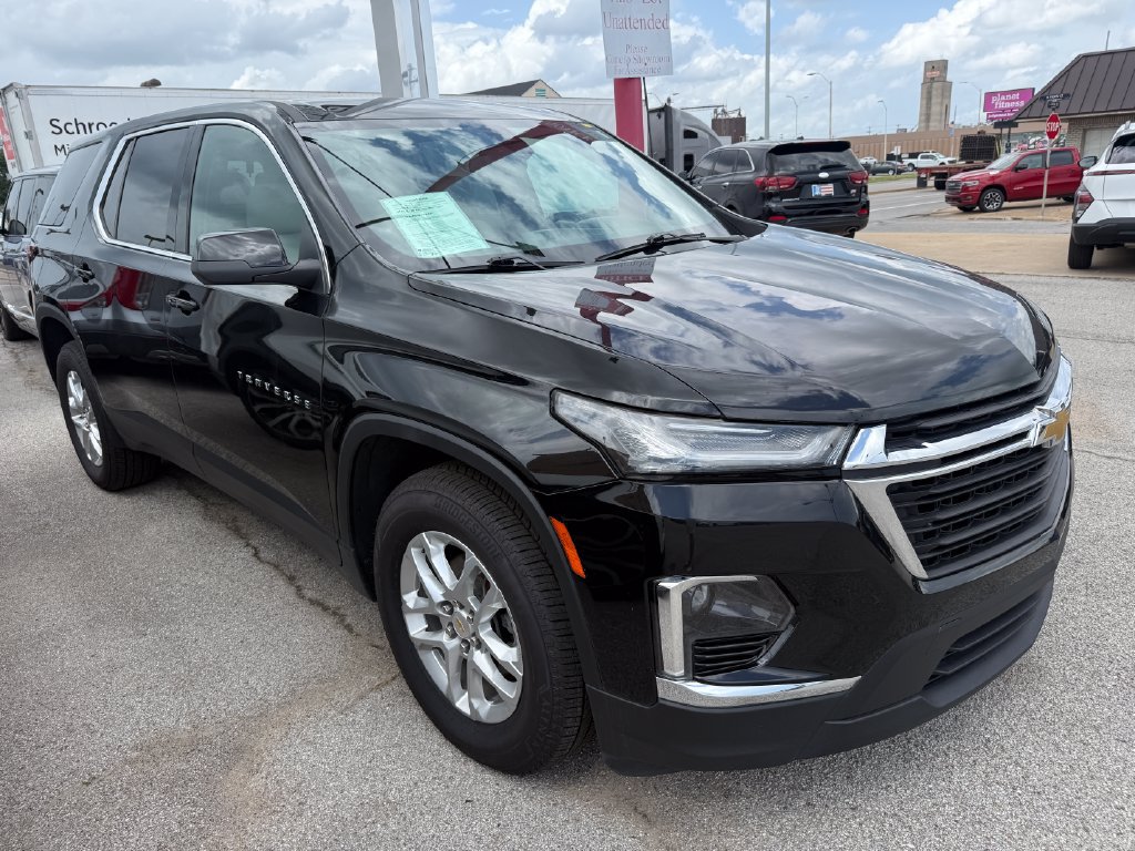 Used 2023 Chevrolet Traverse LS w/ LPO, Cargo Package AWD/4WD image 14