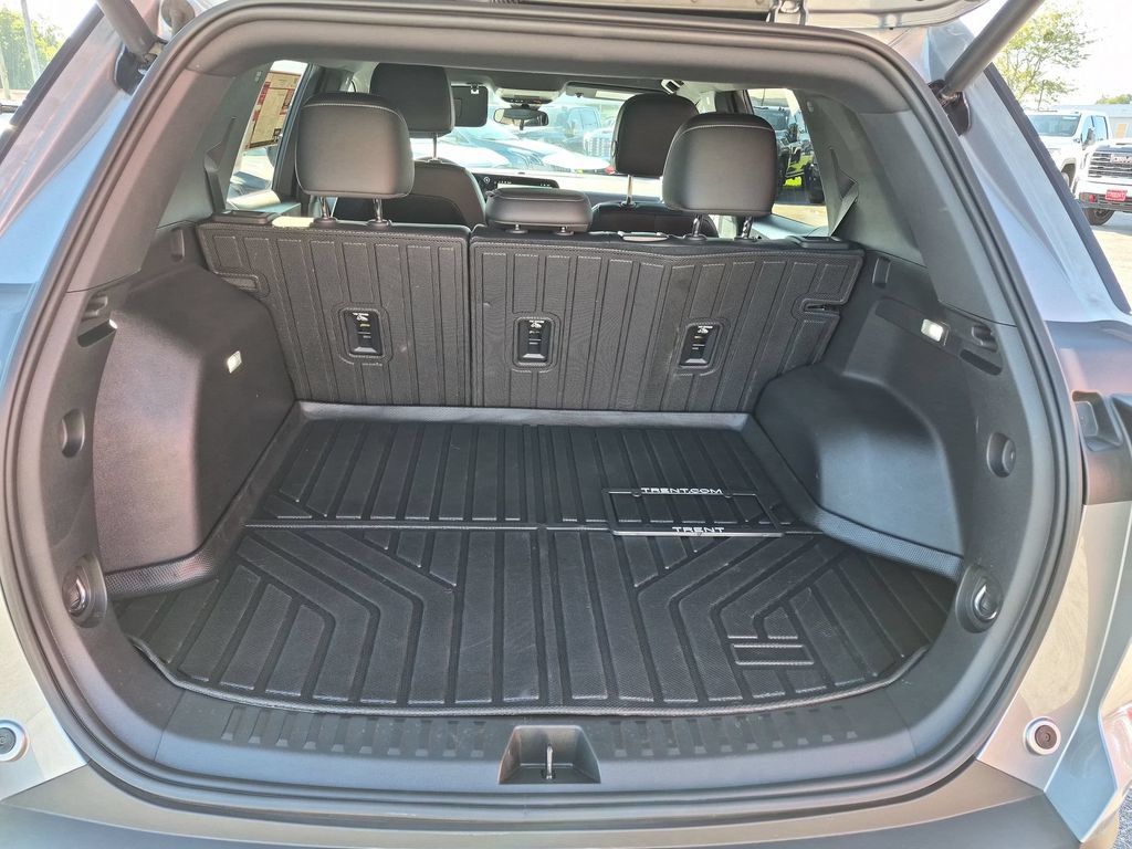 Used 2025 Chevrolet Equinox LT w/ Convenience Package II FWD image 28