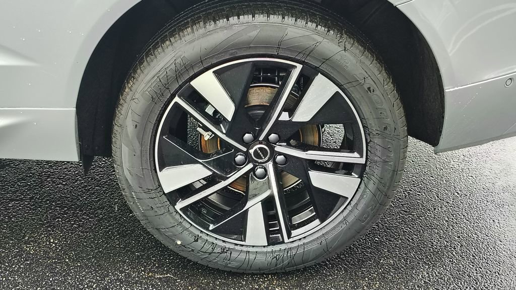 New 2026 Volvo XC60 B5 Plus w/ Climate Package AWD/4WD image 29
