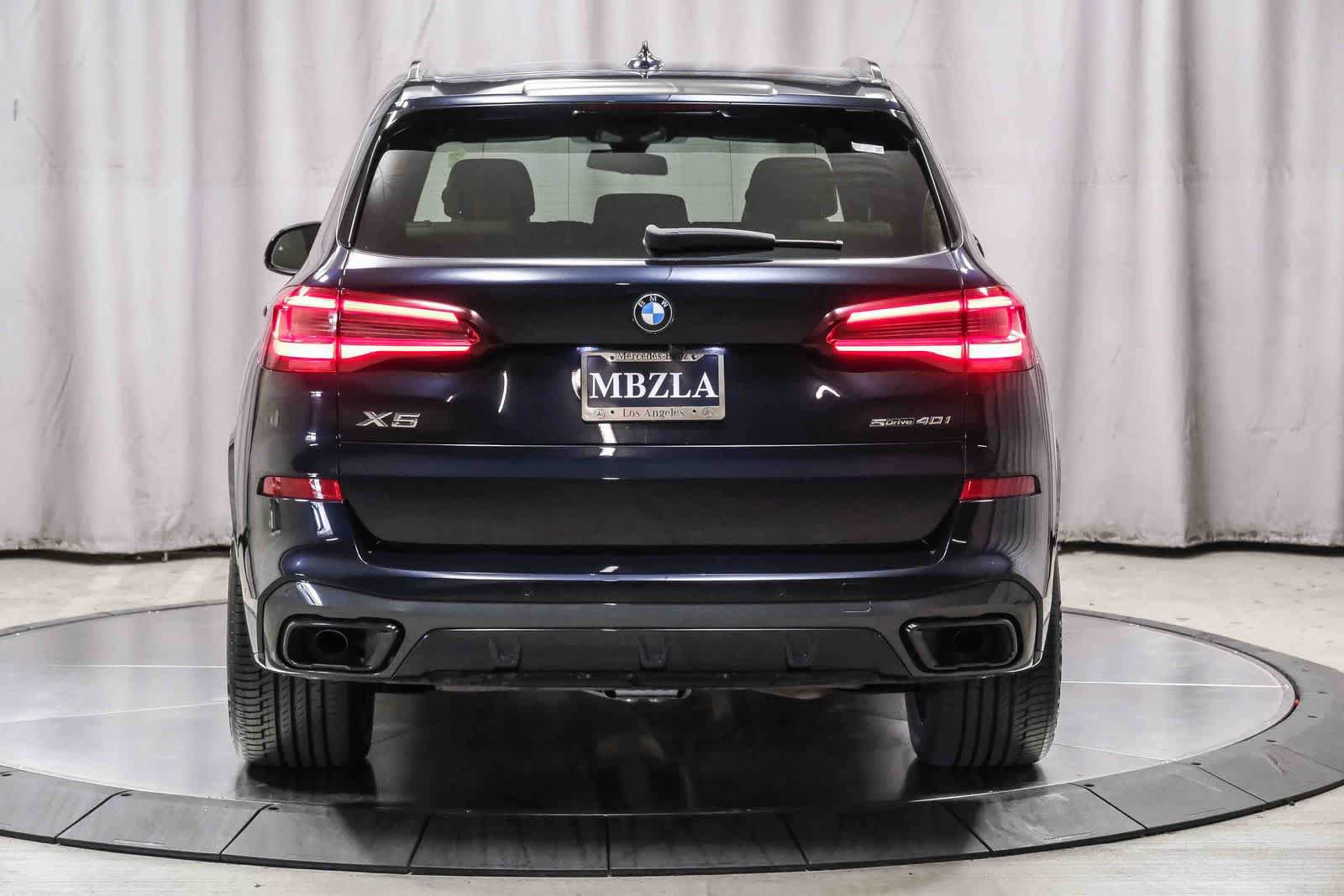 Used 2022 BMW X5 sDrive40i w/ M Sport Package RWD image 3