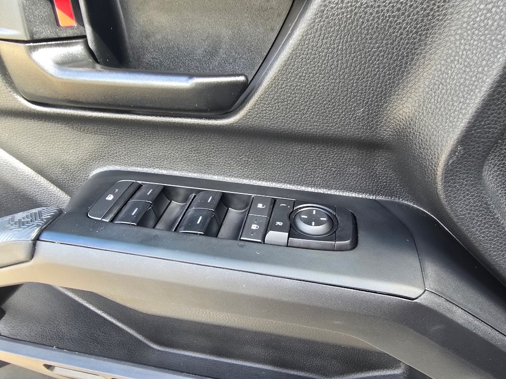 Used 2025 Toyota Tacoma SR5 AWD/4WD image 20