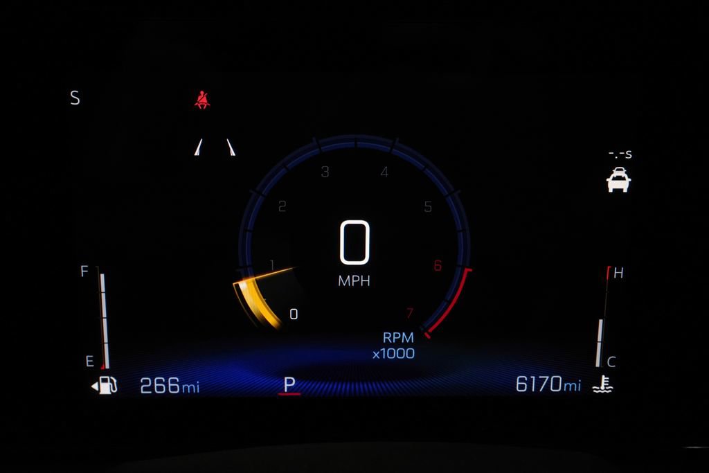 Used 2024 Chevrolet Trax LT w/ Sunroof Package FWD image 26