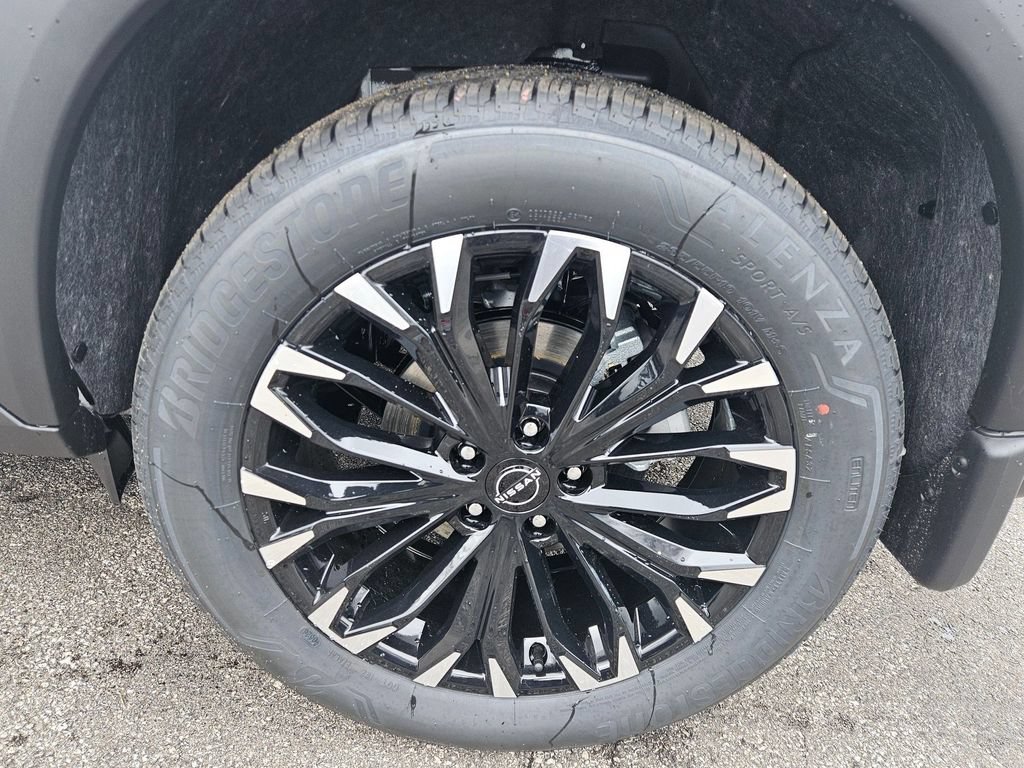 New 2026 Nissan Rogue Dark Armor AWD/4WD image 13