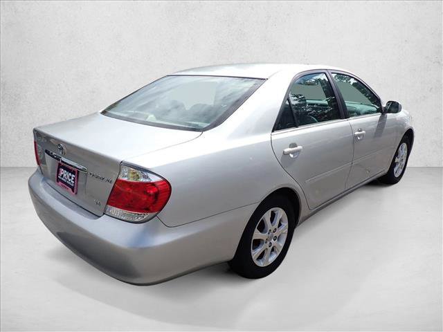 Used 2005 Toyota Camry XLE FWD image 4