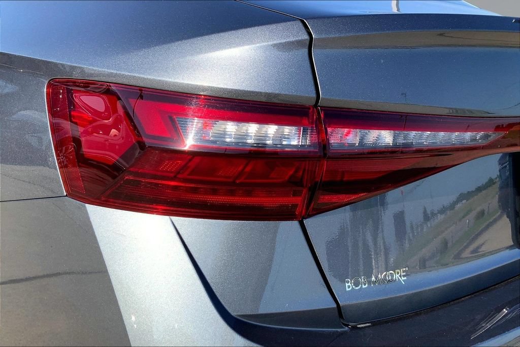 Certified 2025 Volkswagen Jetta SE FWD image 29